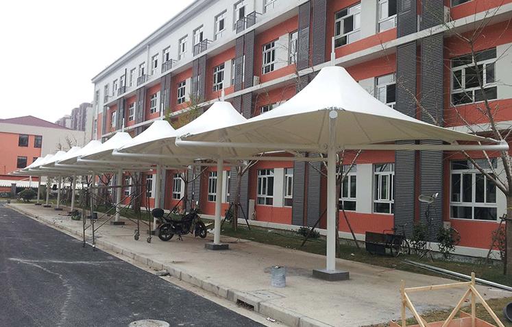 膜結(jié)構(gòu)電動(dòng)車棚 膜結(jié)構(gòu)電動(dòng)車棚